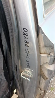 Легковой седан ГАЗ 31105.